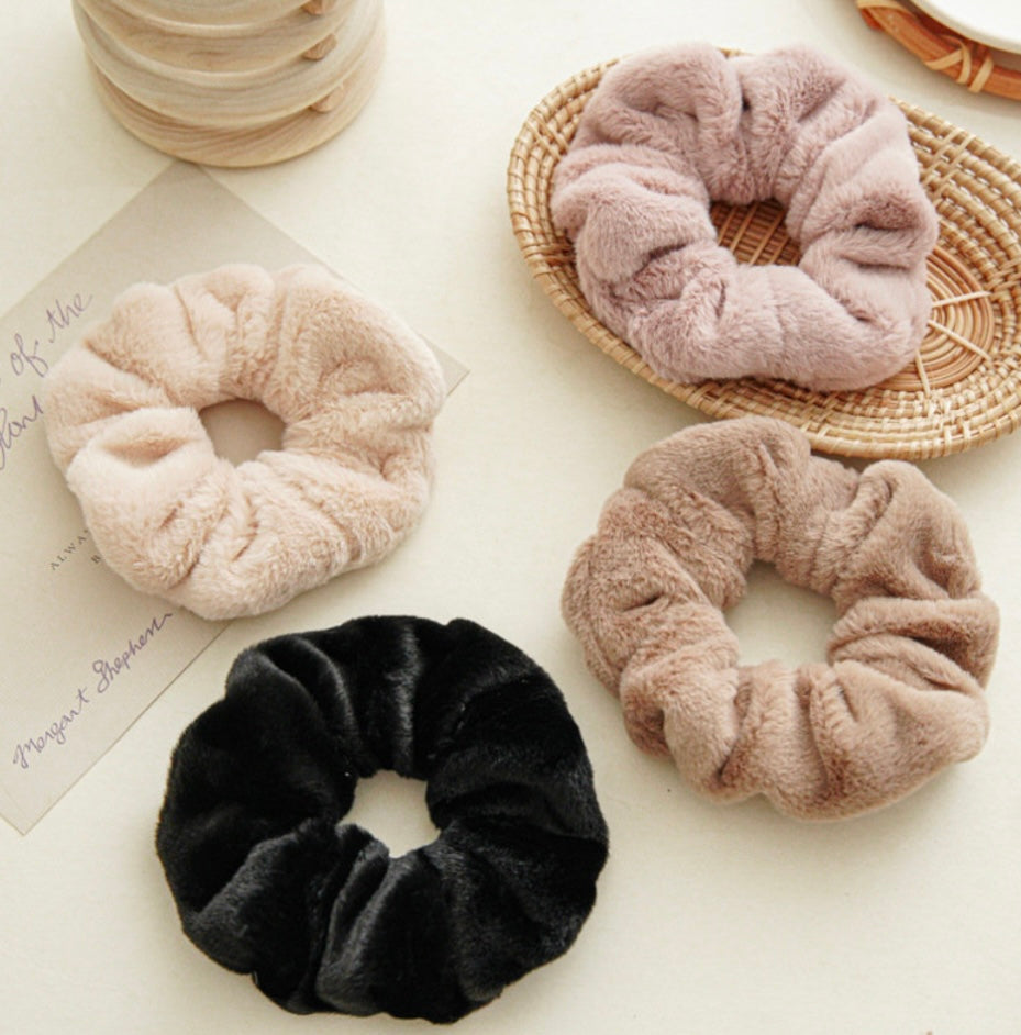 Extra Large Faux Fur Scrunchie