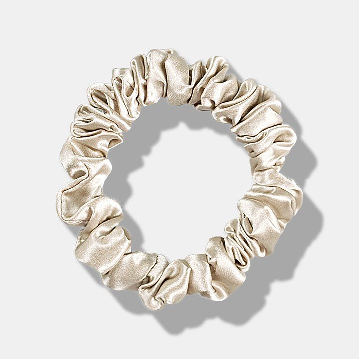 Medium Ivory Silk Scrunchie
