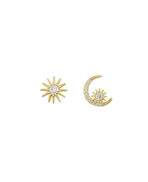 Open image in slideshow, Gold Day Night Studs
